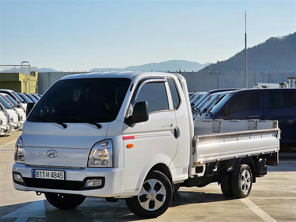 Hyundai Porter 1.0 Ton/ Super Cab/ Long Wheelbase/ CRDi Smart