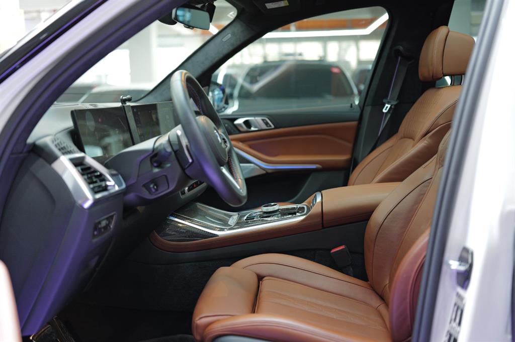 BMW X7 M60i M Sport Pro 8