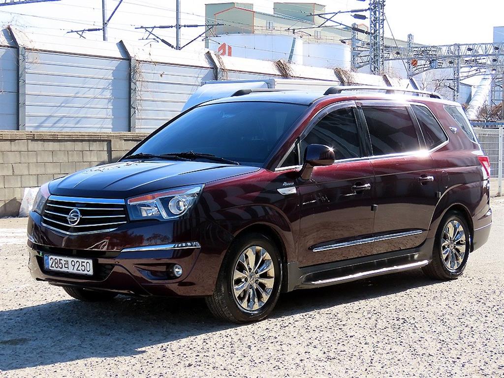 KGM 코란도 4WD TX 9인승 사진 2/19