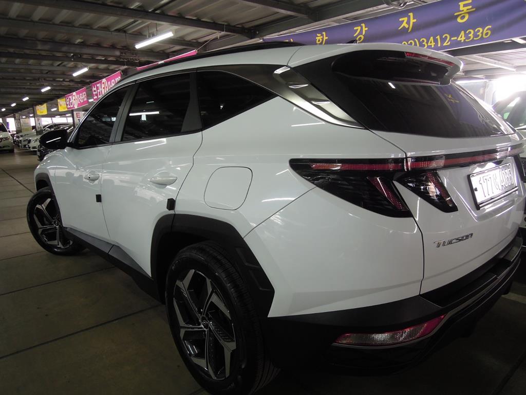 Hyundai Tucson Gasoline 1.6 Turbo 2WD Premium — фото 3