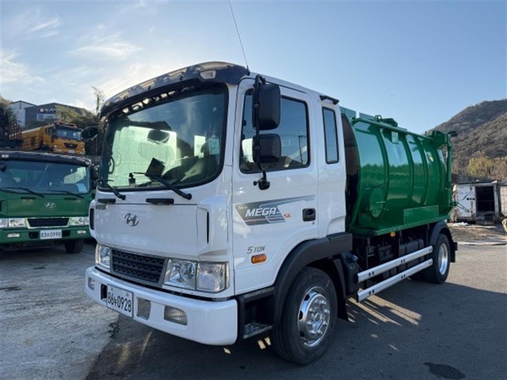 현대 음식물차 메가트럭 5톤 밀판식 배출 - 중고 트럭 매물 이미지