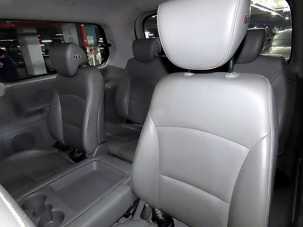 Hyundai Starex Wagon Smart 9