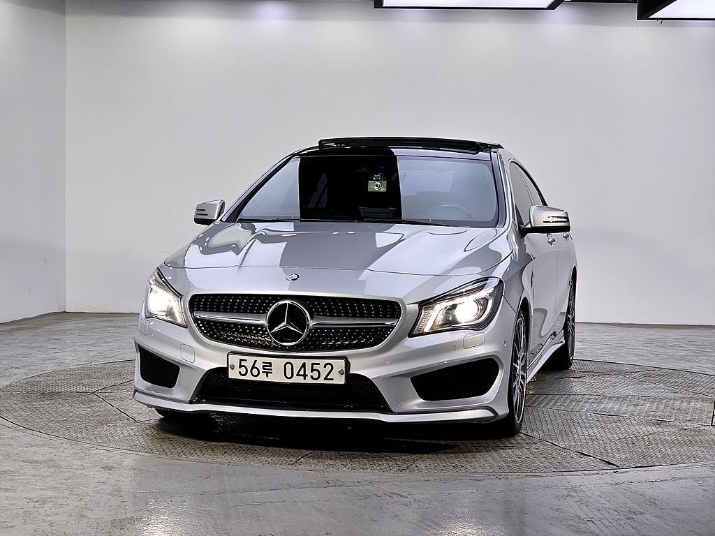 Mercedes-Benz CLA-Class CLA250 4MATIC 3