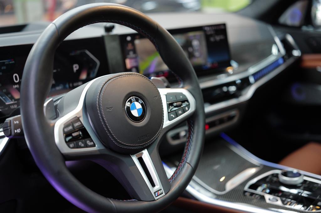 BMW X7 M60i M Sport Pro 7