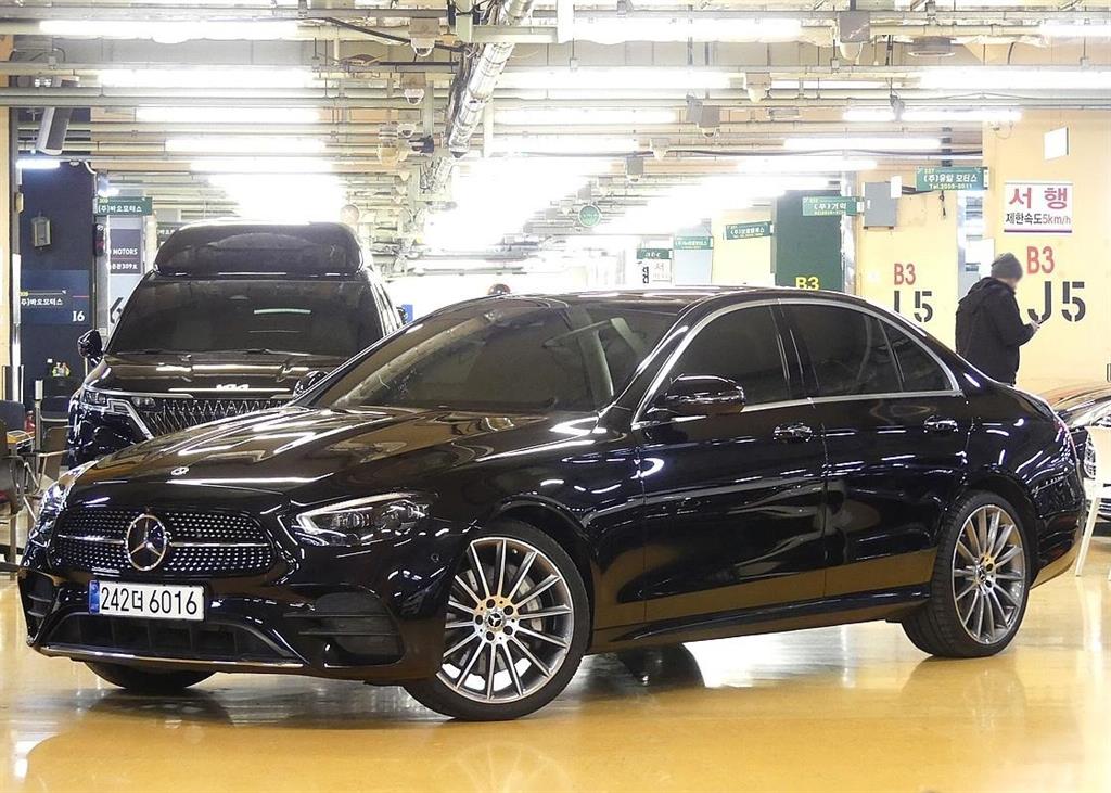 Mercedes-Benz E-Class E350 4MATIC AMG LINE