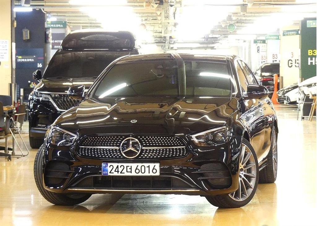 Mercedes-Benz E-Class E350 4MATIC AMG LINE — фото 2