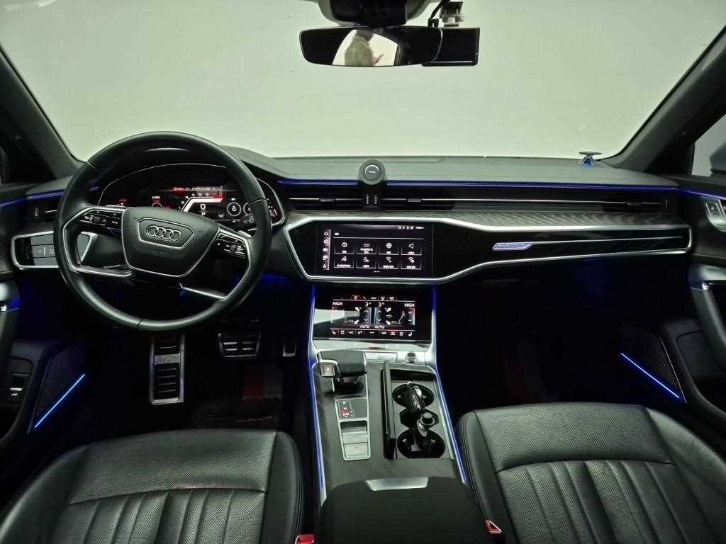 Audi A6 45 TFSI Quattro Premium 8