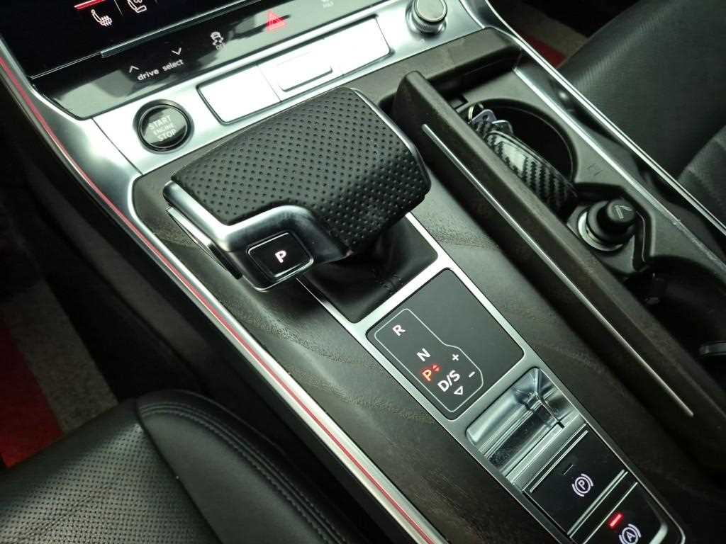 Audi A6 45 TFSI Quattro Premium 9