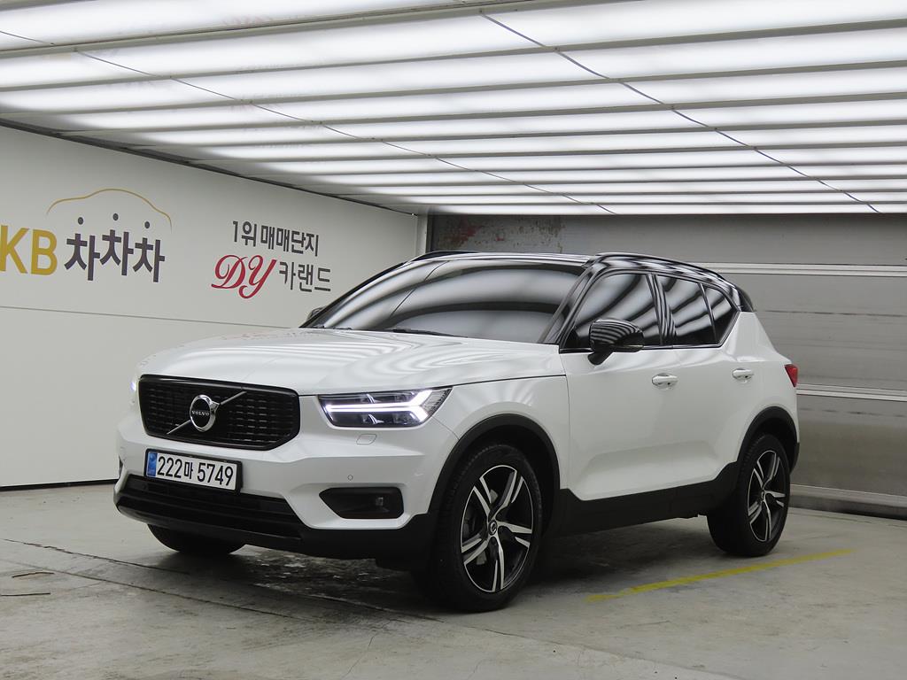 Volvo XC40 B4 AWD R- Design