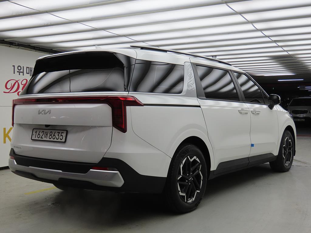 Kia Carnival Diesel Prestige 4