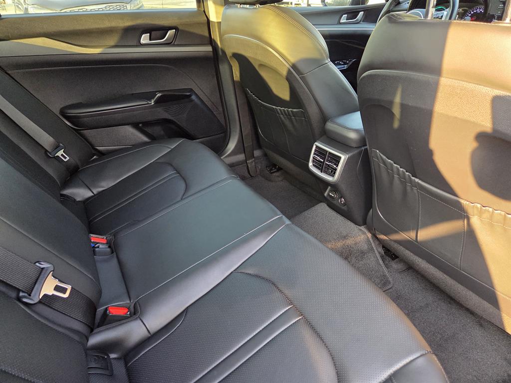 Kia K5 2.0 Prestige 9