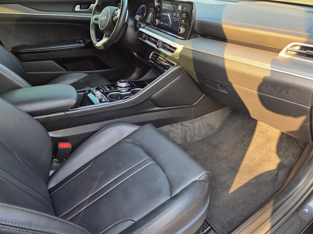 Kia K5 2.0 Prestige 8