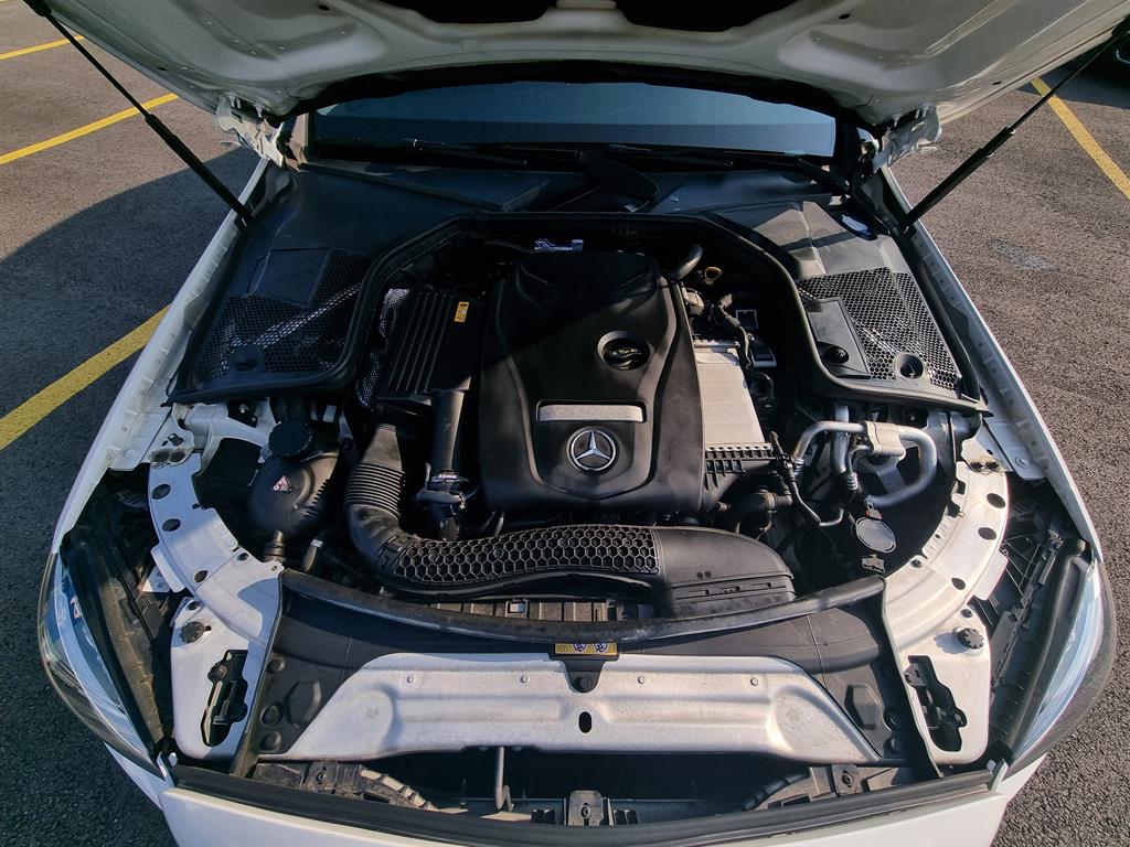 Mercedes-Benz C-Class C200 7