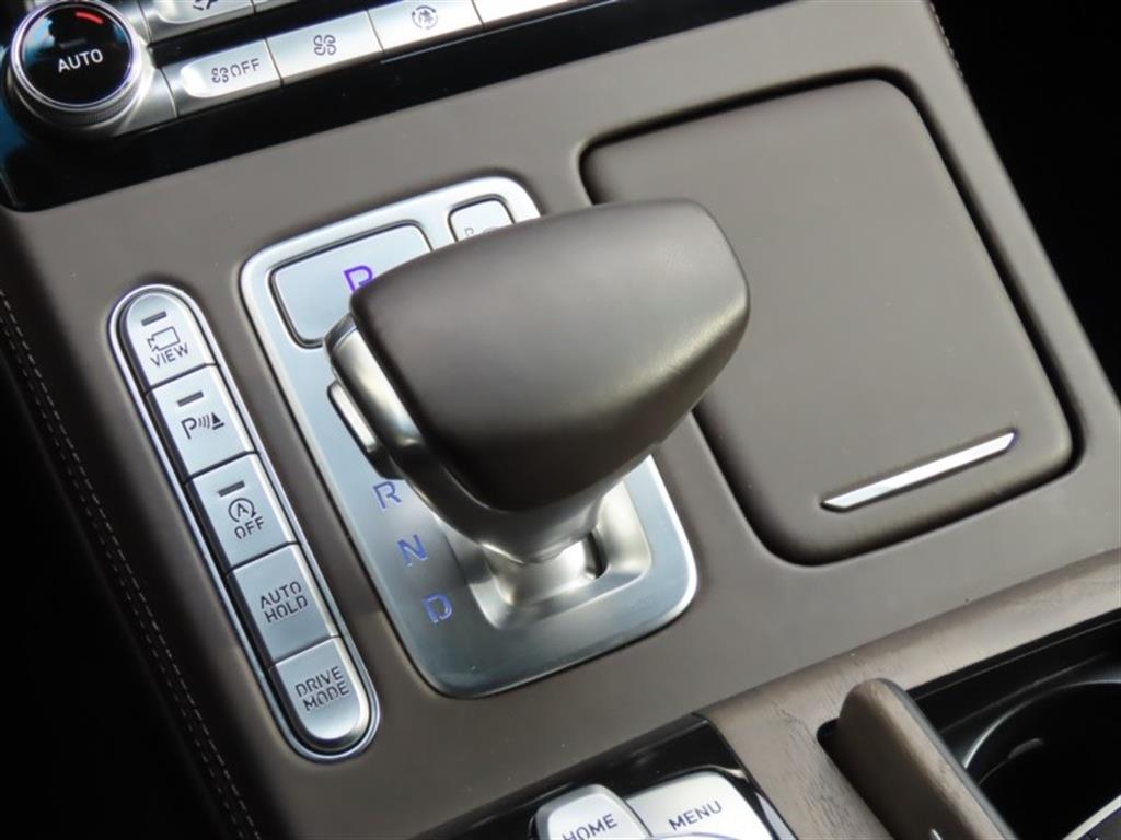 Genesis G90 3.8 GDI AWD Premium Luxury 7