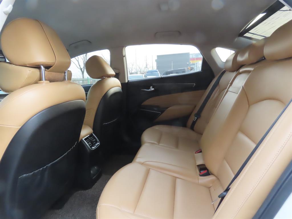 Kia K7 Gasoline 3.0 GDI Signature 7