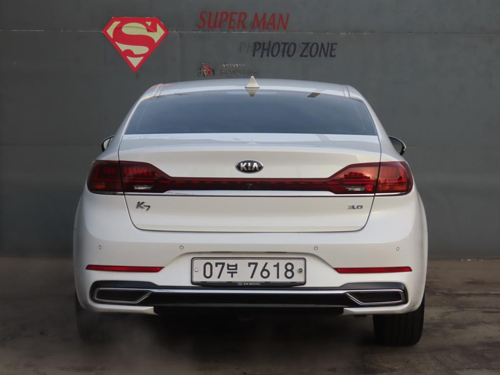 Kia K7 Gasoline 3.0 GDI Signature 4