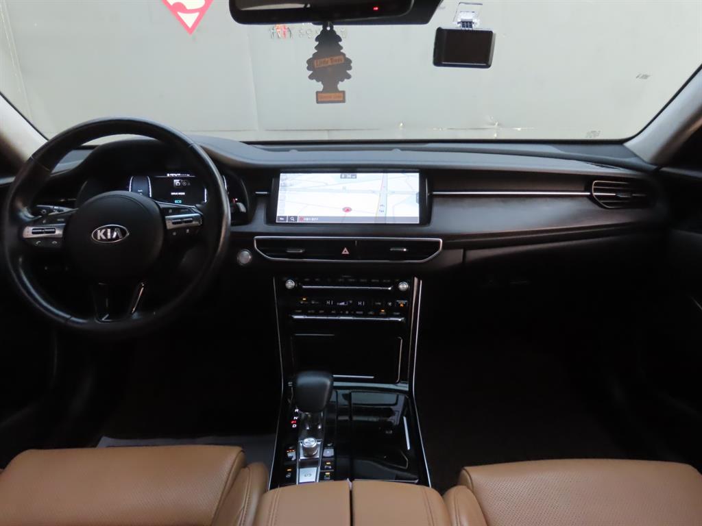 Kia K7 Gasoline 3.0 GDI Signature 9