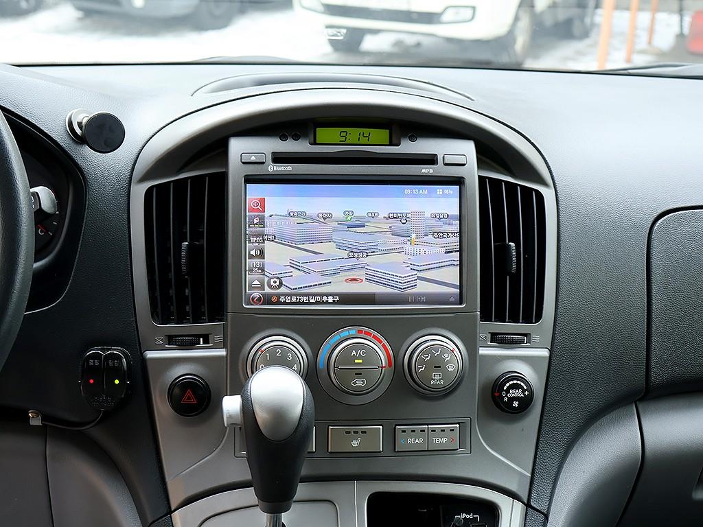 Hyundai Starex Wagon CVX Luxury 10