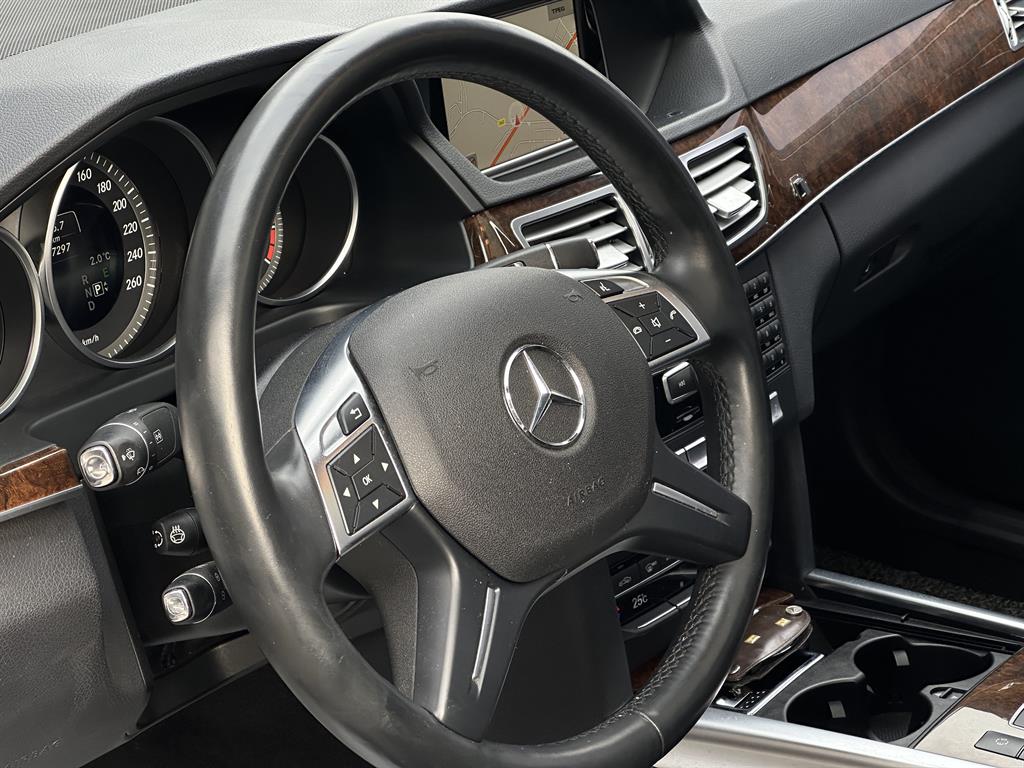 Mercedes-Benz E-Class E300 Elegance 10