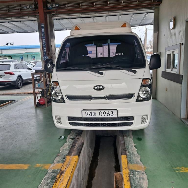 기아 봉고3 1톤 카고 - 중고 트럭 매물 이미지