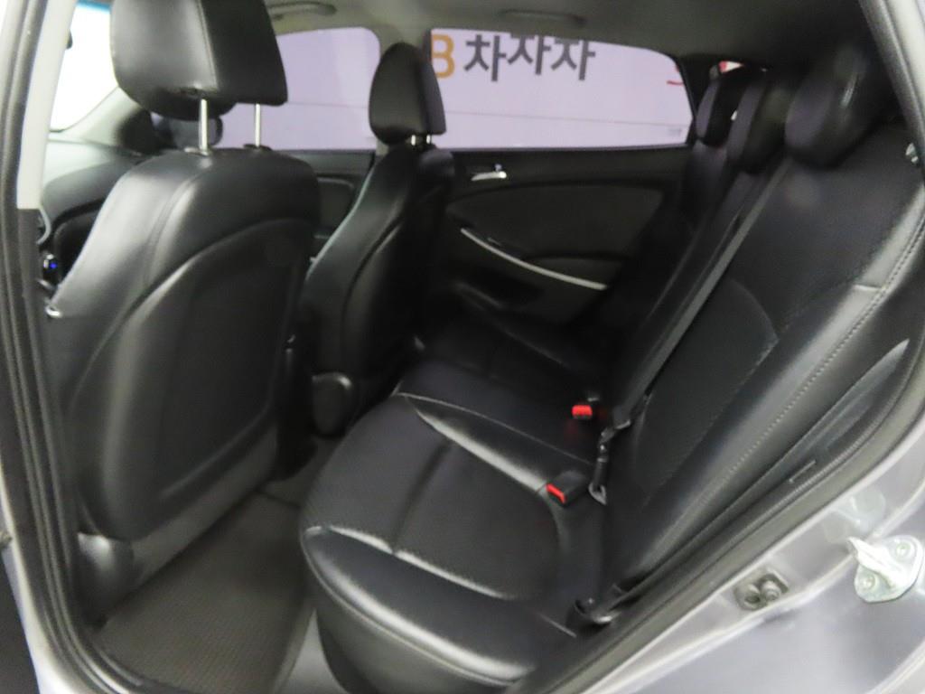 Hyundai Accent 1.6GDI Blue 7