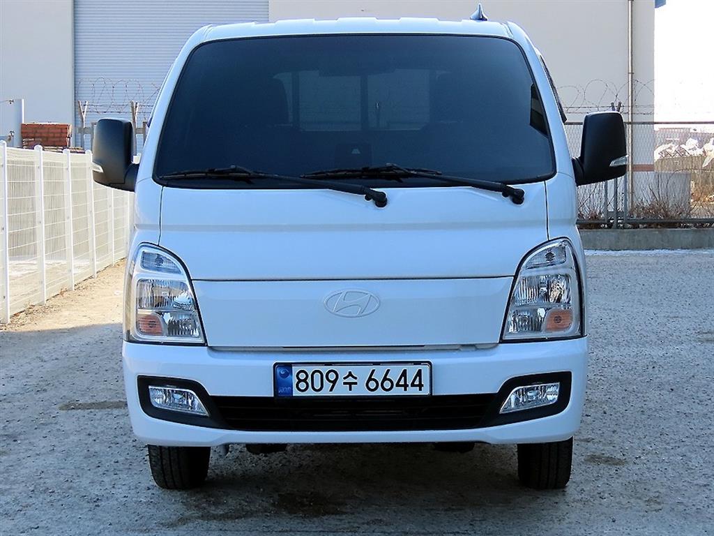 Hyundai Porter 1.0 Ton/ Super Cab/ Long Wheelbase