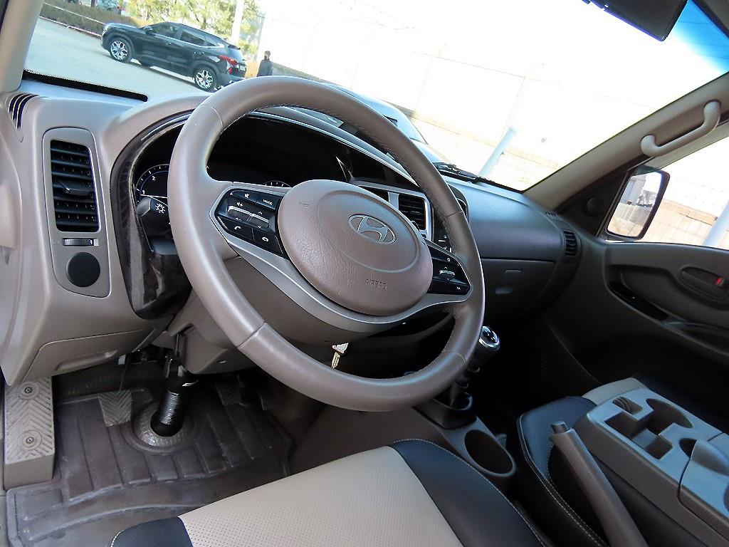 Hyundai Porter 1.0 Ton/ Super Cab/ Long Wheelbase 8