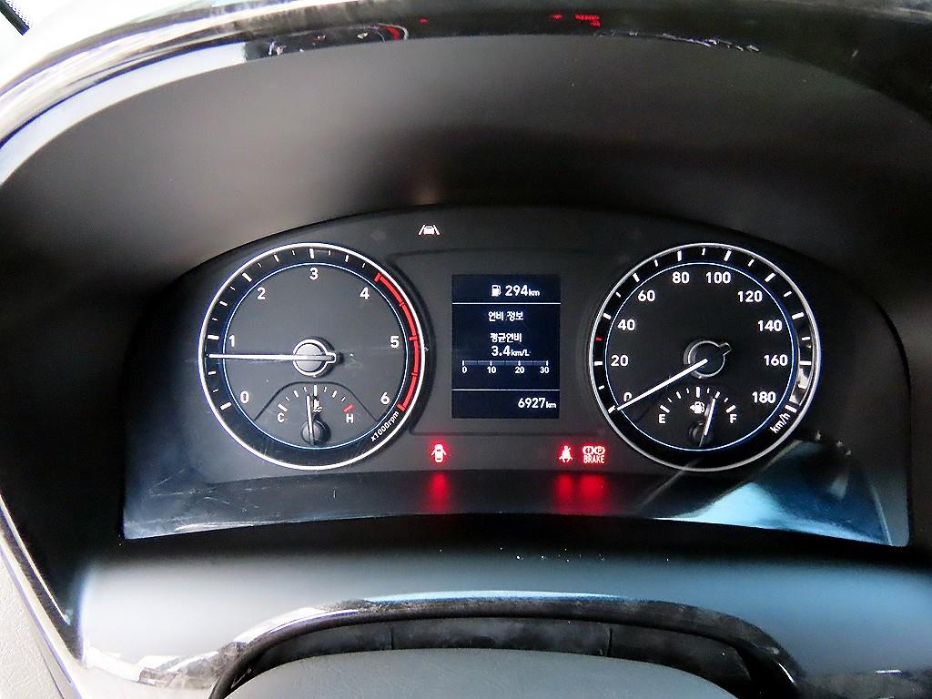 Hyundai Porter 1.0 Ton/ Super Cab/ Long Wheelbase 10