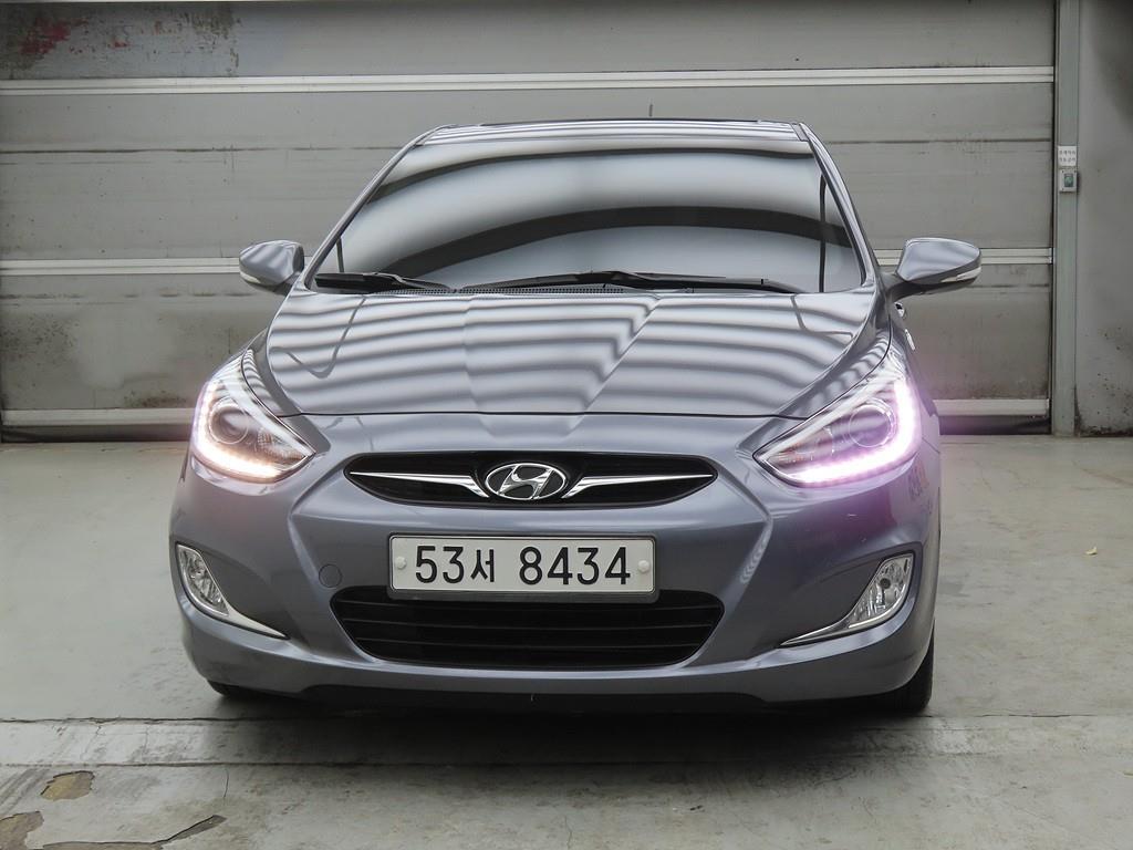 Hyundai Accent 1.6GDI Blue 3
