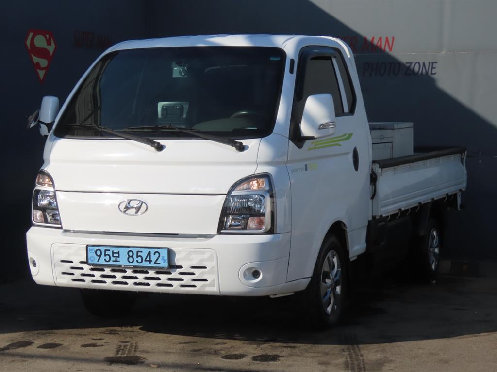 Hyundai Porter 1.0 Ton/ Super Cab/ Long Wheelbase/ Premium Special