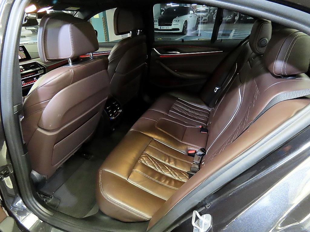 BMW 5 Series 530i xDrive M Sport Plus 8