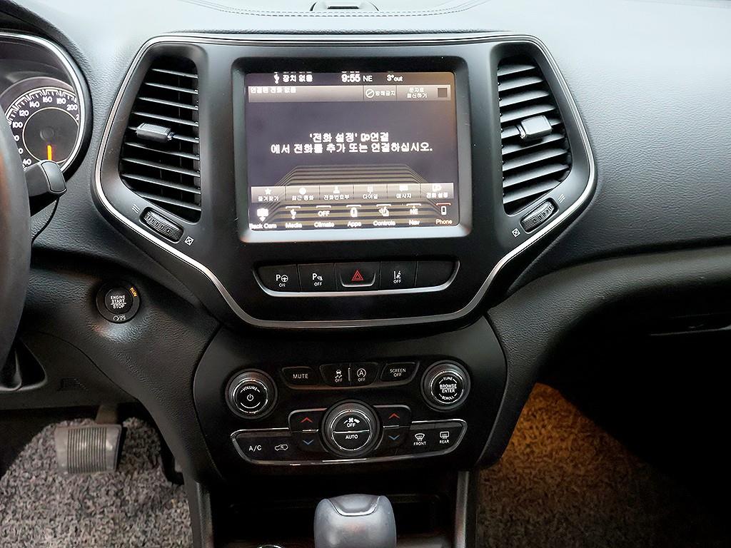 Jeep Cherokee 2.4 Longitude High AWD 10