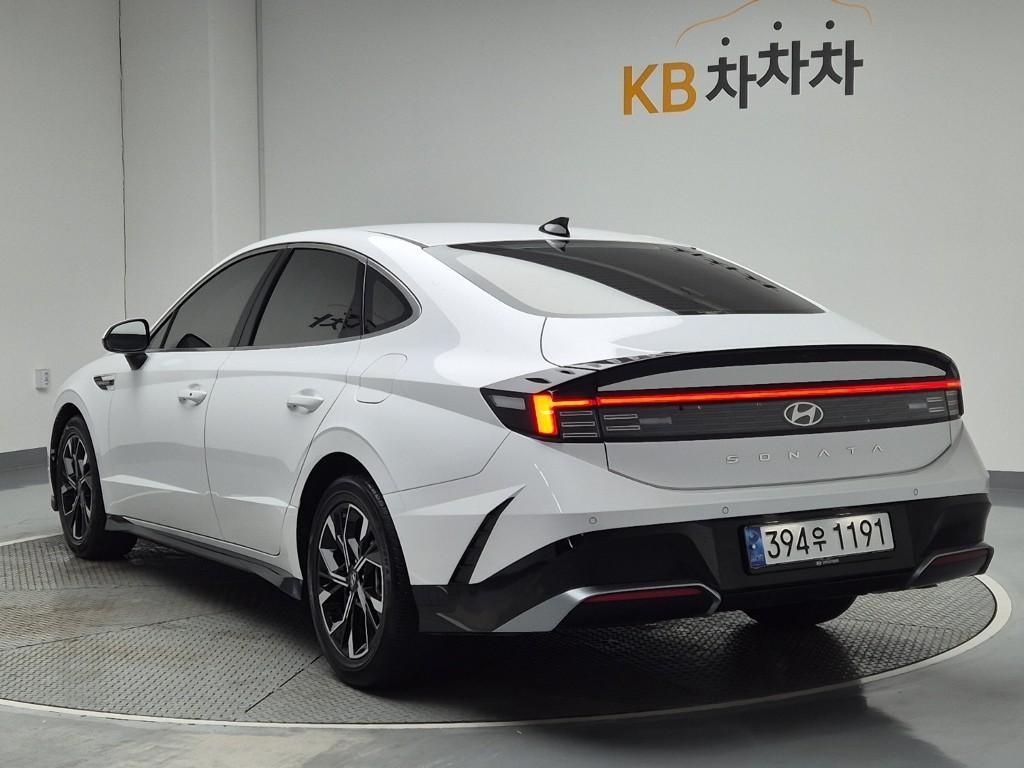 Hyundai Sonata Gasoline 2.0 Exclusive 3