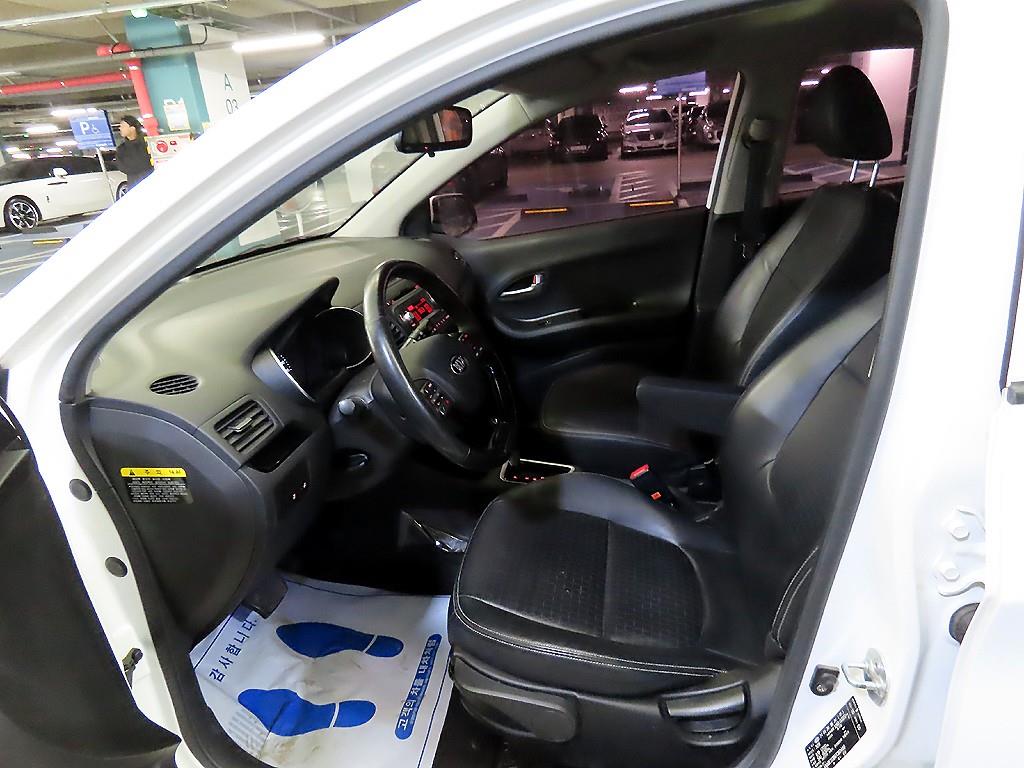 Kia Morning Deluxe 7