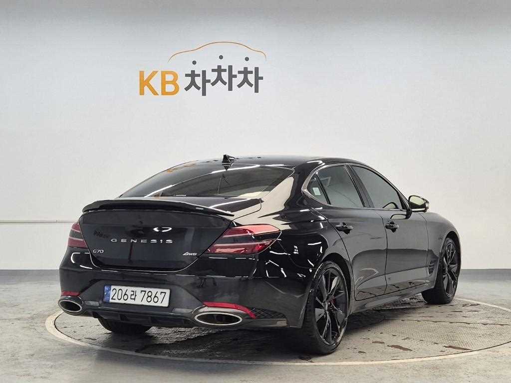 Genesis G70 Gasoline 3.3T 4WD Sport Package 4