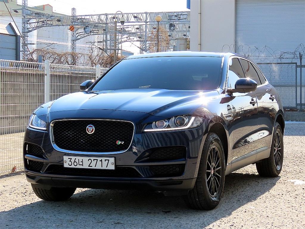 재규어 F-PACE 20d 프레스티지 사진 2/20
