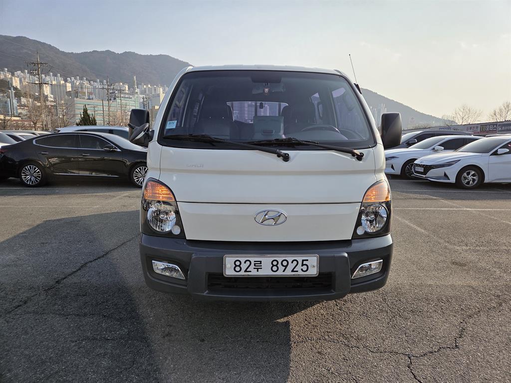 Hyundai Porter 1.0 Ton/ Double Cab/ Long Wheelbase/ CRDi High Super