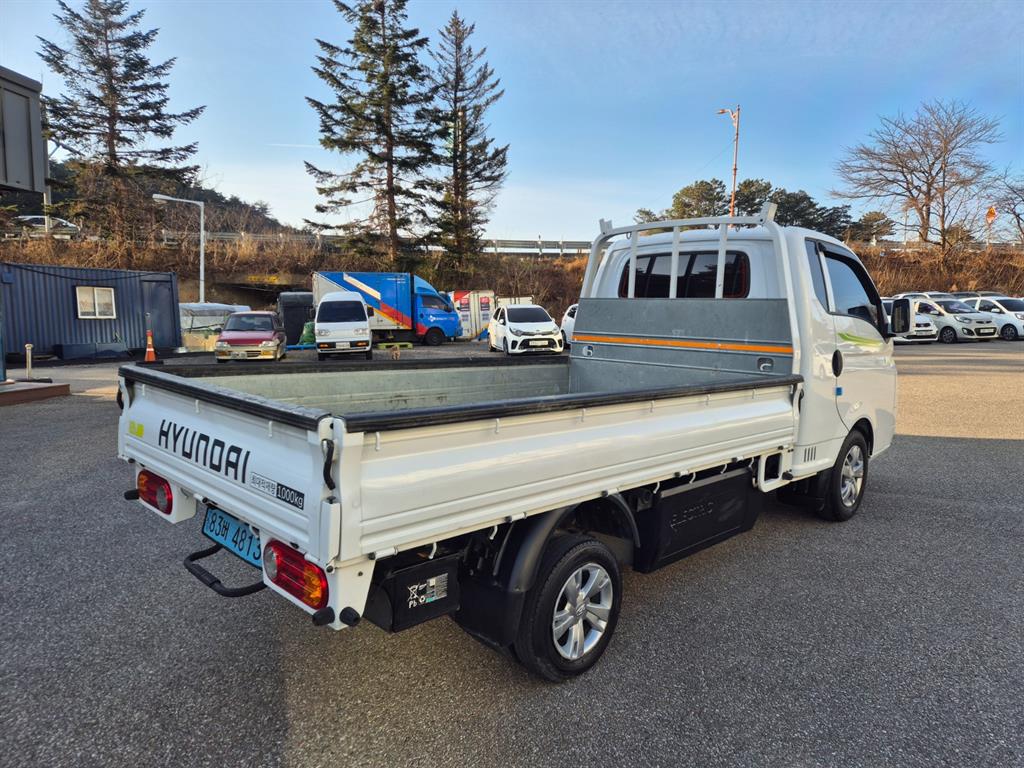 Hyundai Porter 1.0 Ton/ Super Cab/ Long Wheelbase/ Premium Special 6