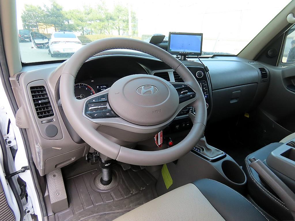 Hyundai Porter Super Cab/ Long Wheelbase Modern Plus 9