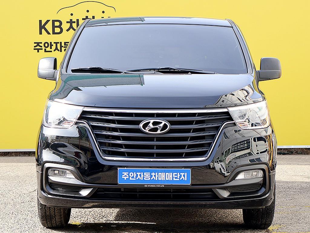 Hyundai Starex 2WD Camping Car 3