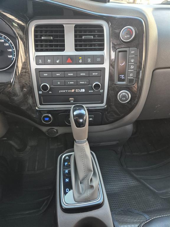 Hyundai Porter 1.0 Ton/ Super Cab/ Long Wheelbase/ Premium Special 10