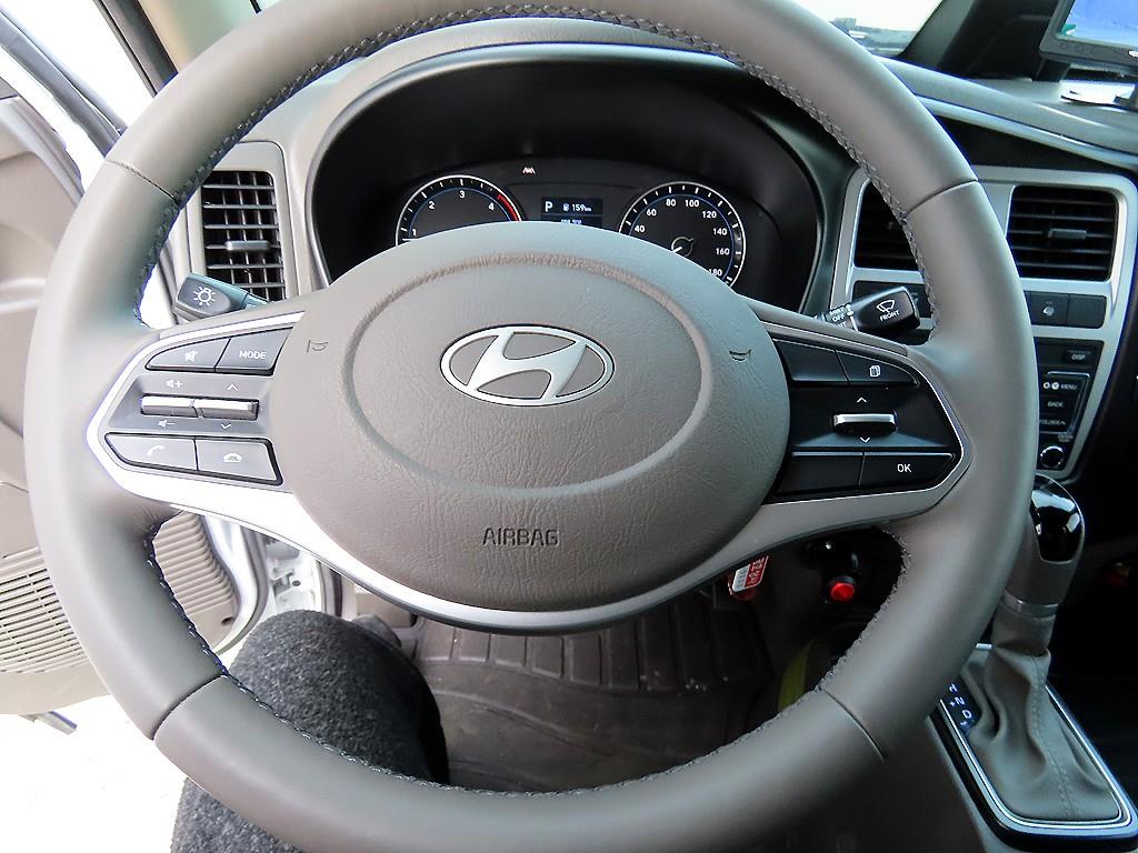 Hyundai Porter Super Cab/ Long Wheelbase Modern Plus 10