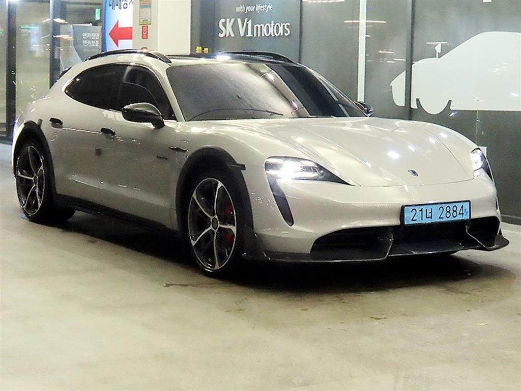 Porsche Taycan Cross Turismo 4S