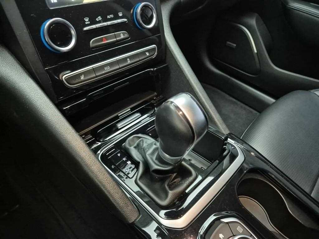 Renault SM6 Gasoline 2.0 GDe LE 9