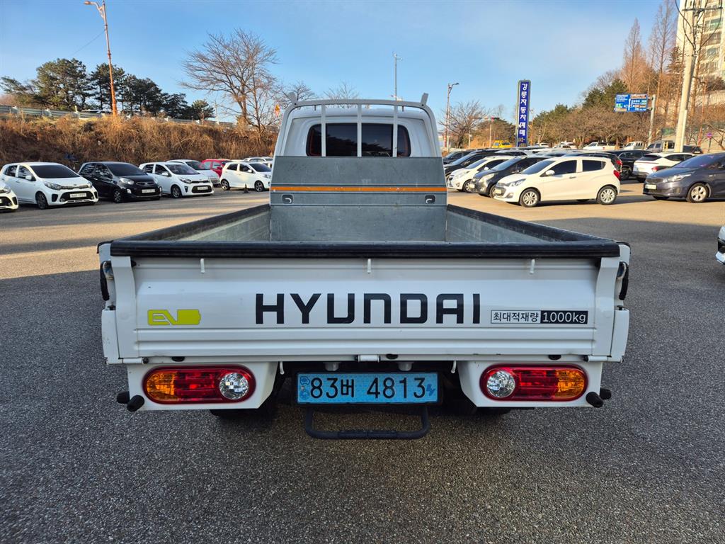 Hyundai Porter 1.0 Ton/ Super Cab/ Long Wheelbase/ Premium Special 7