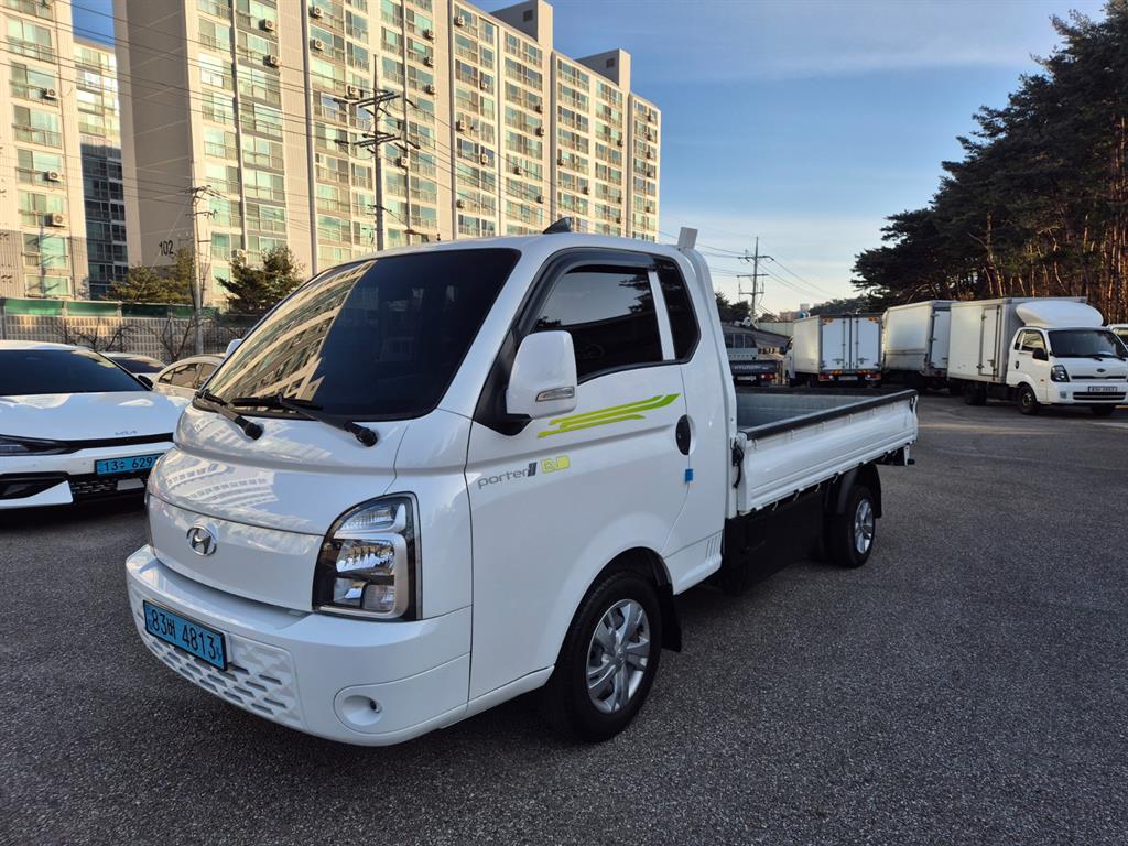 Hyundai Porter 1.0 Ton/ Super Cab/ Long Wheelbase/ Premium Special 5