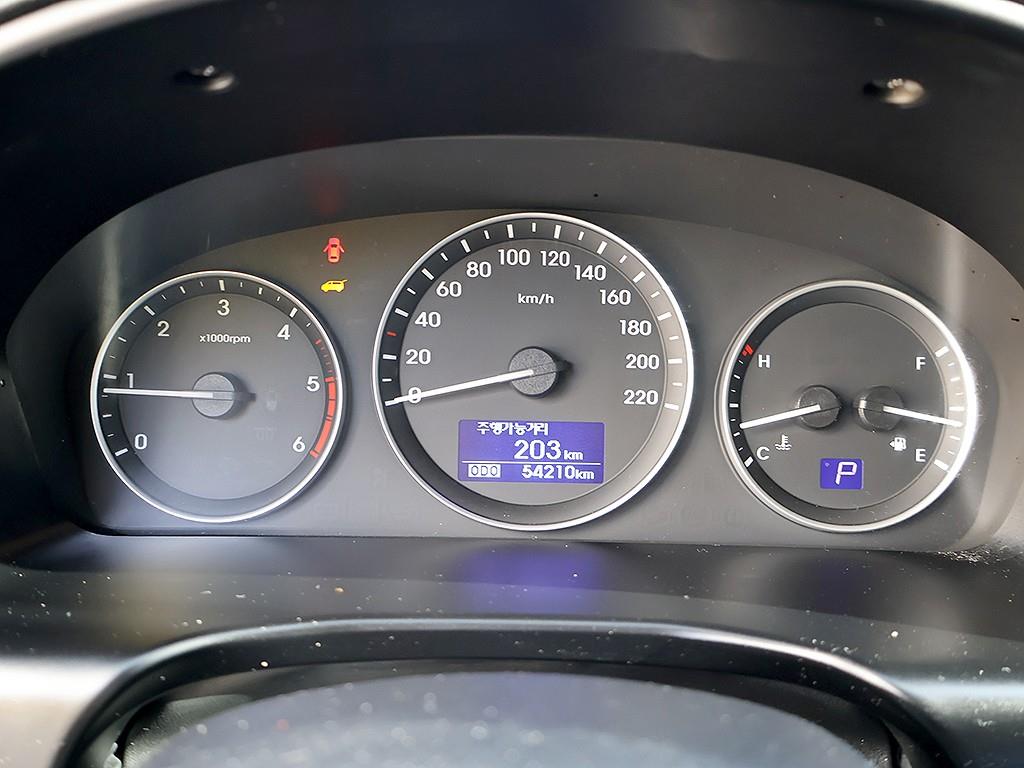 Hyundai Starex 2WD Camping Car 7