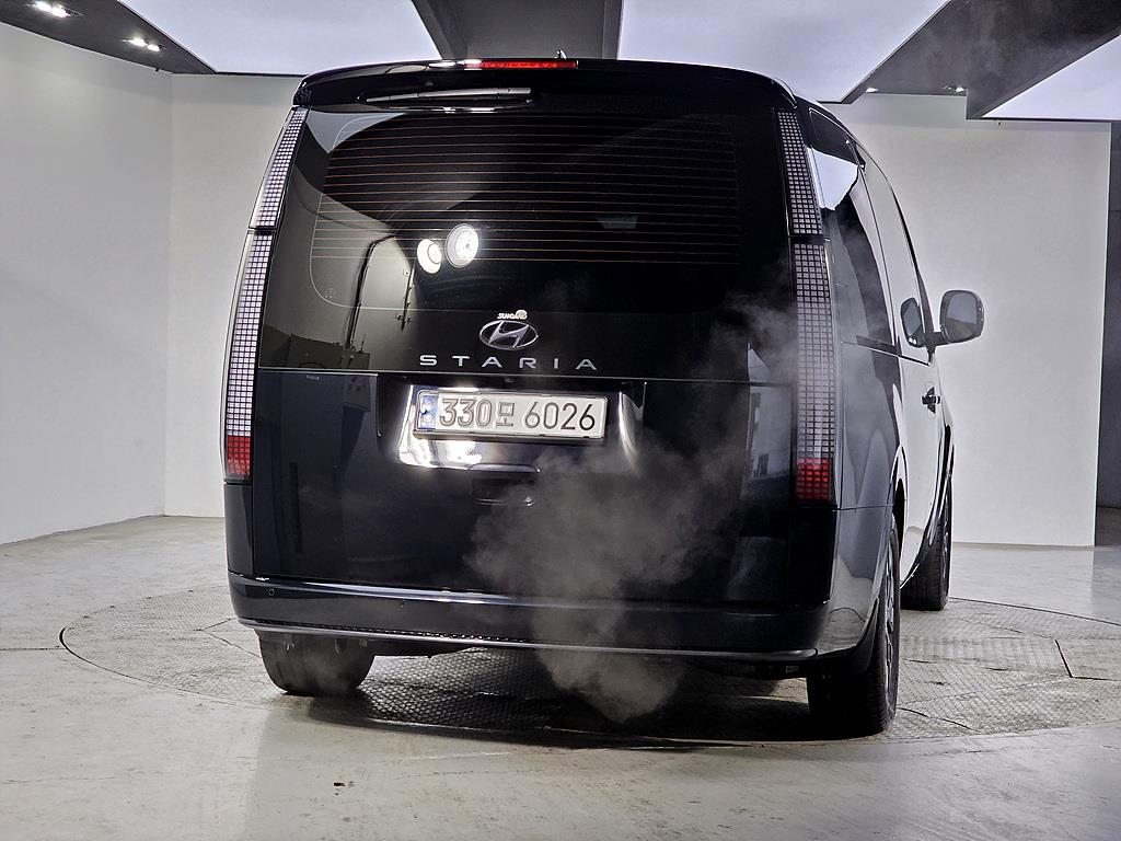 Hyundai Staria LPG Lounge Inspiration 4