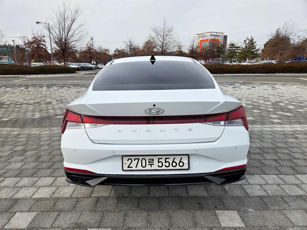 Hyundai Avante 1.6 Modern 6