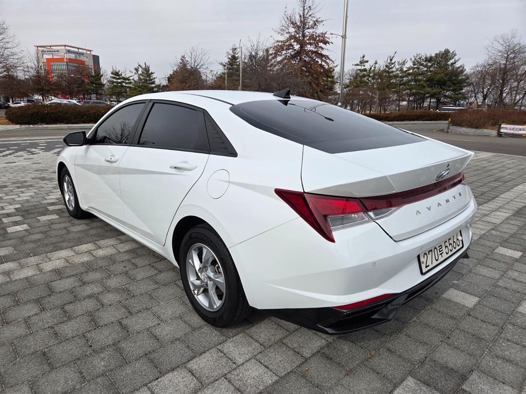 Hyundai Avante 1.6 Modern 7